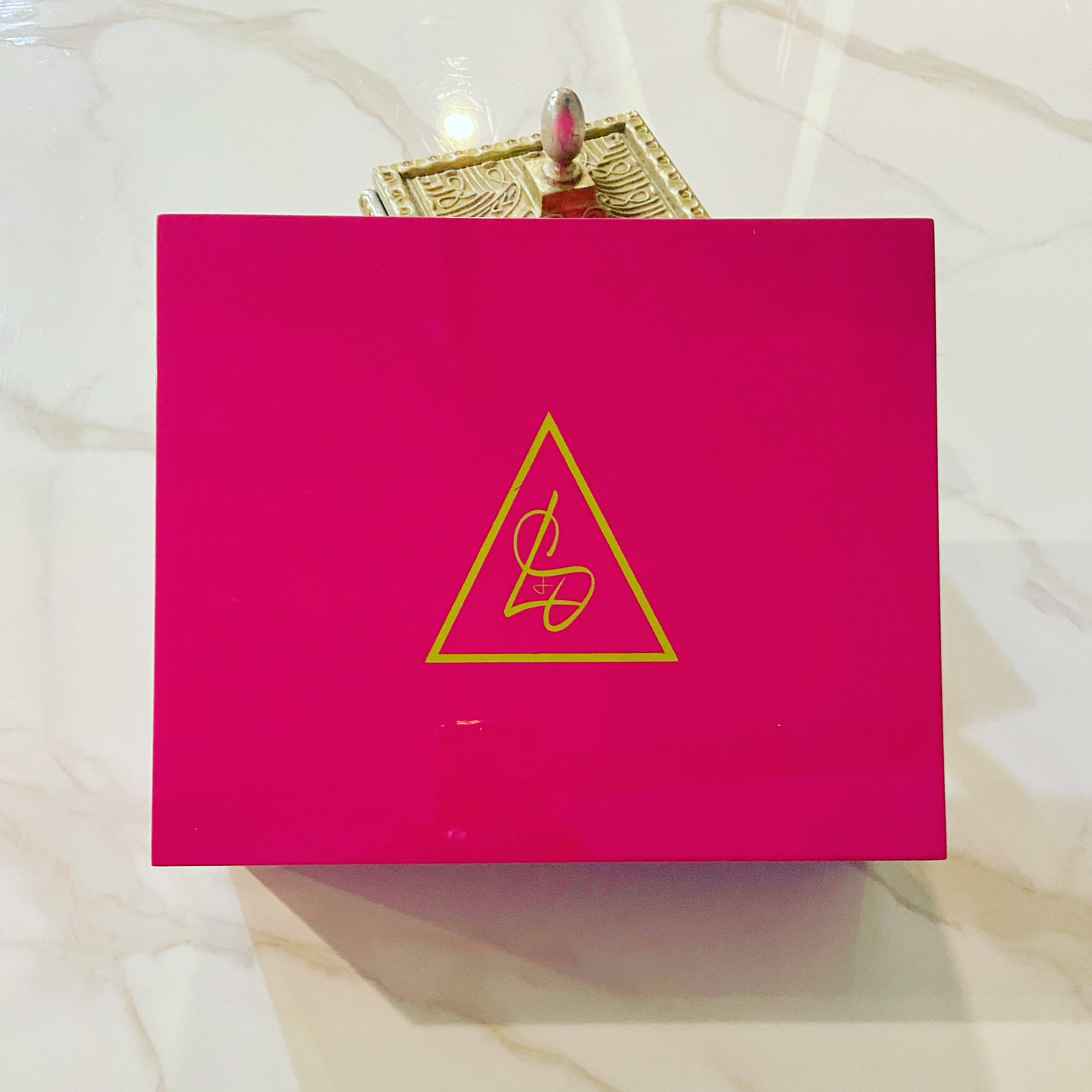 The Socialite Signature PinkkFire Humidor – Lipstick and Smoke